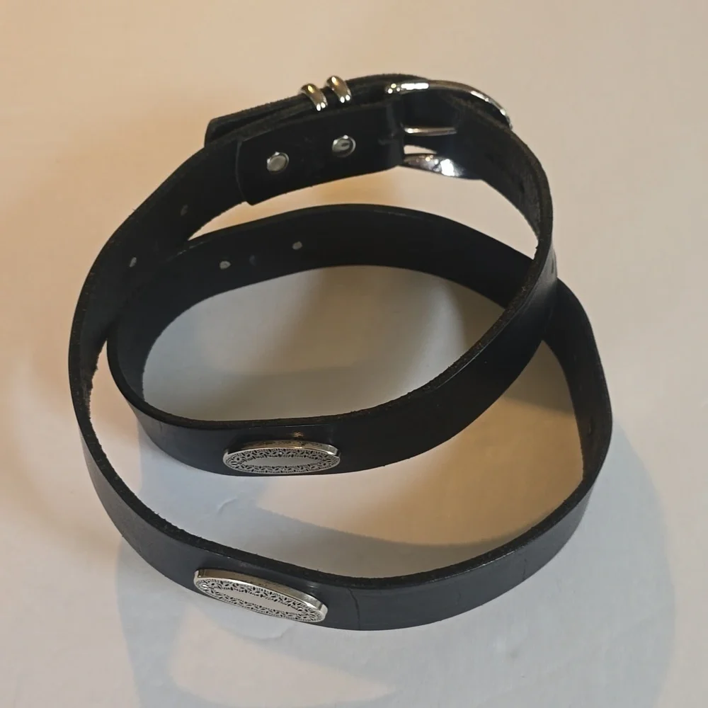Womens Black Leather belt Silver Oblong Filigree Embellishments Sz.34